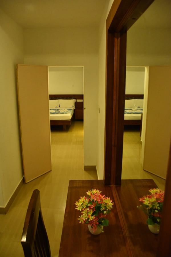 Hotel Palacial Pondi Pondicherry Ngoại thất bức ảnh