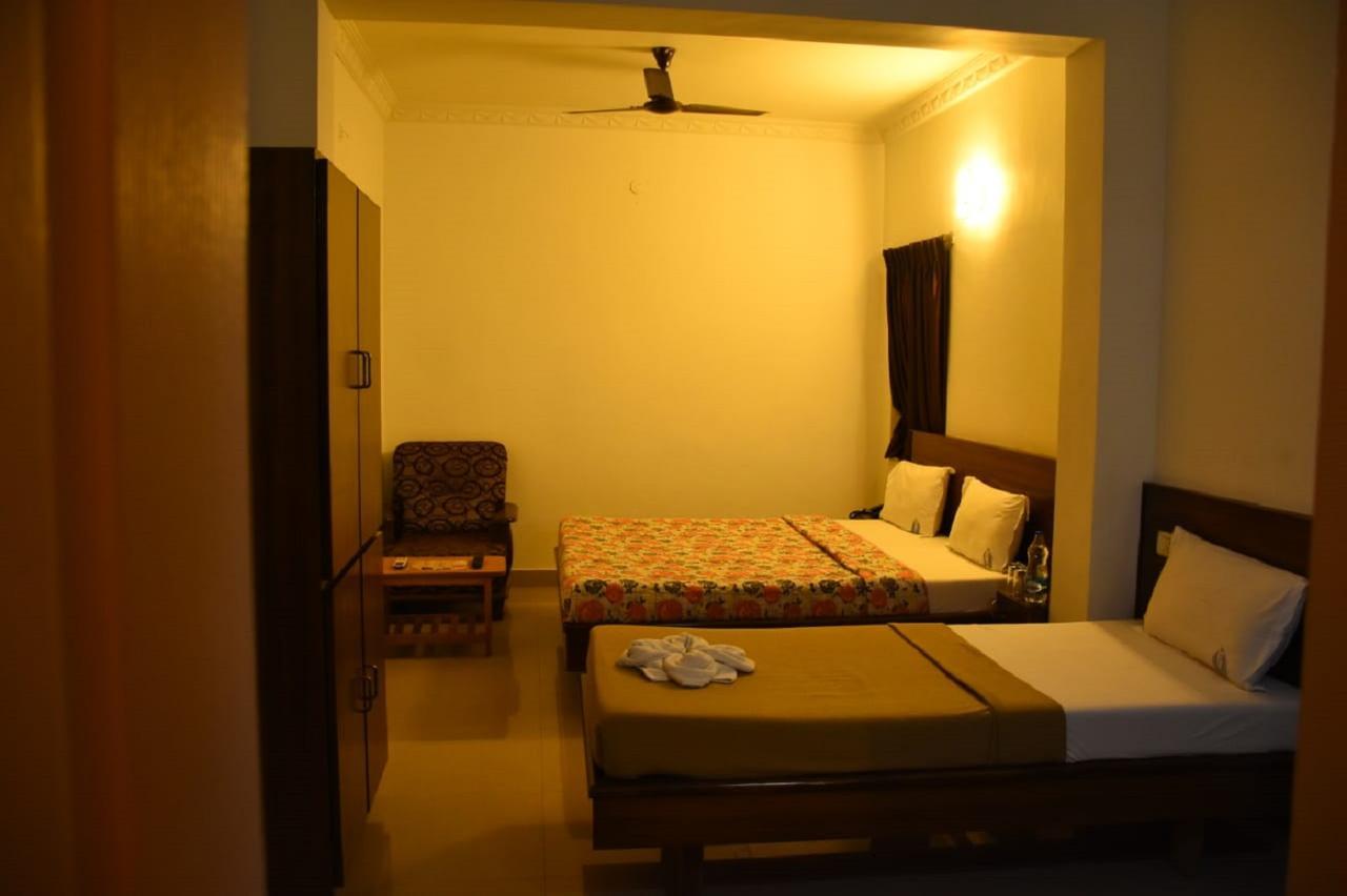 Hotel Palacial Pondi Pondicherry Ngoại thất bức ảnh