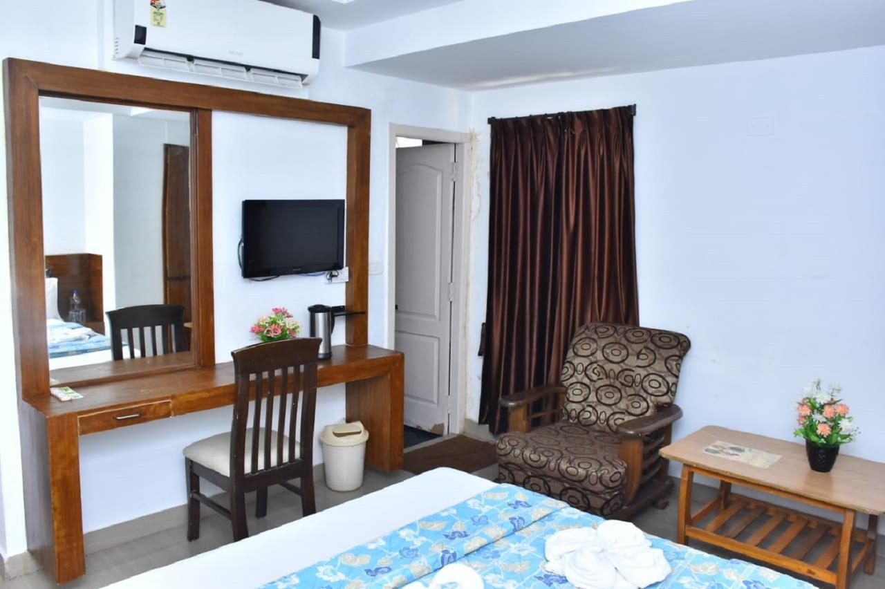 Hotel Palacial Pondi Pondicherry Ngoại thất bức ảnh