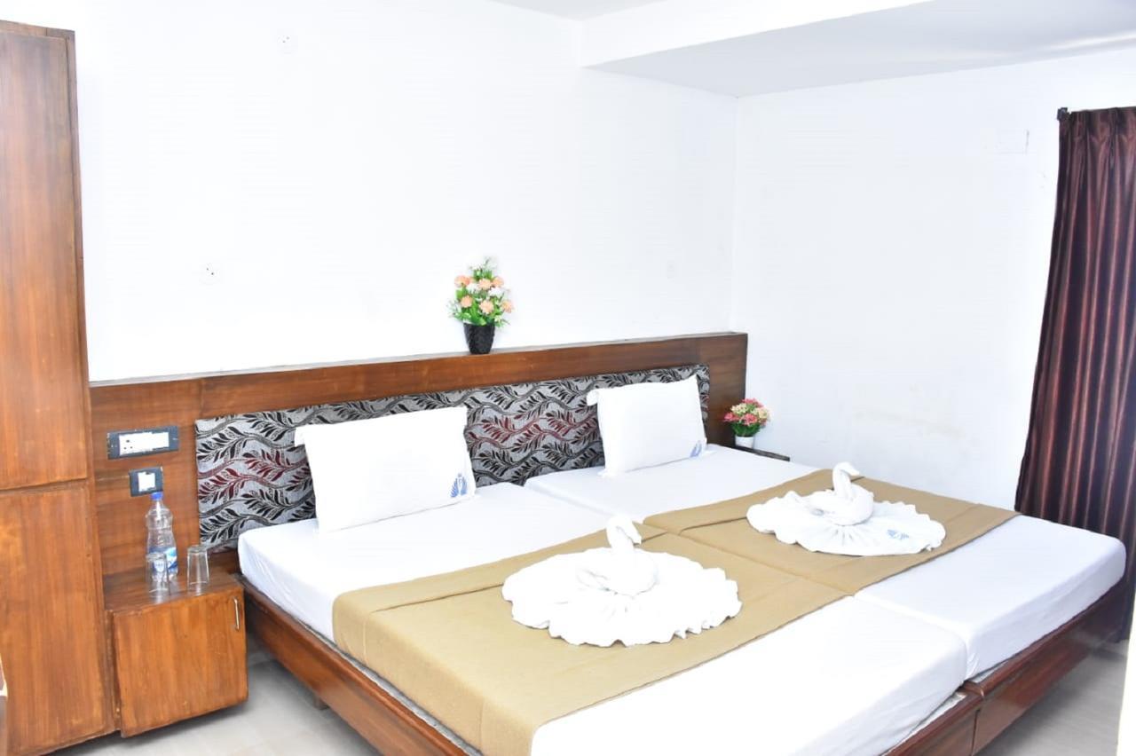 Hotel Palacial Pondi Pondicherry Ngoại thất bức ảnh